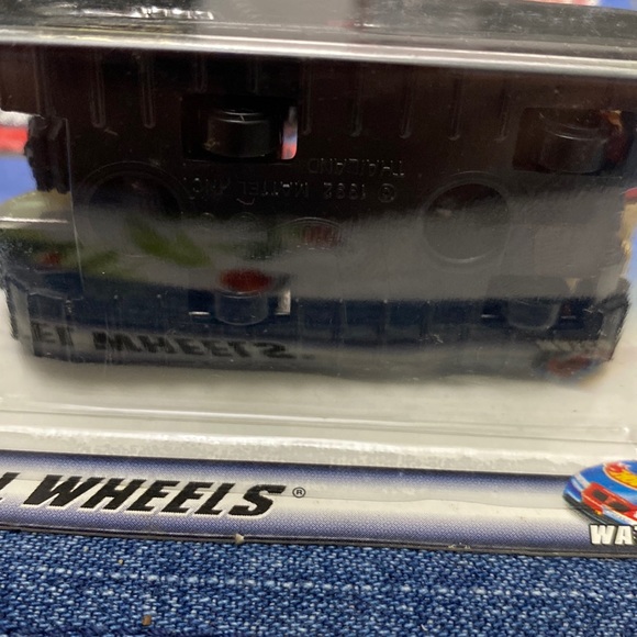 2000 Hot Wheels #231 Treadator - Picture 3 of 6